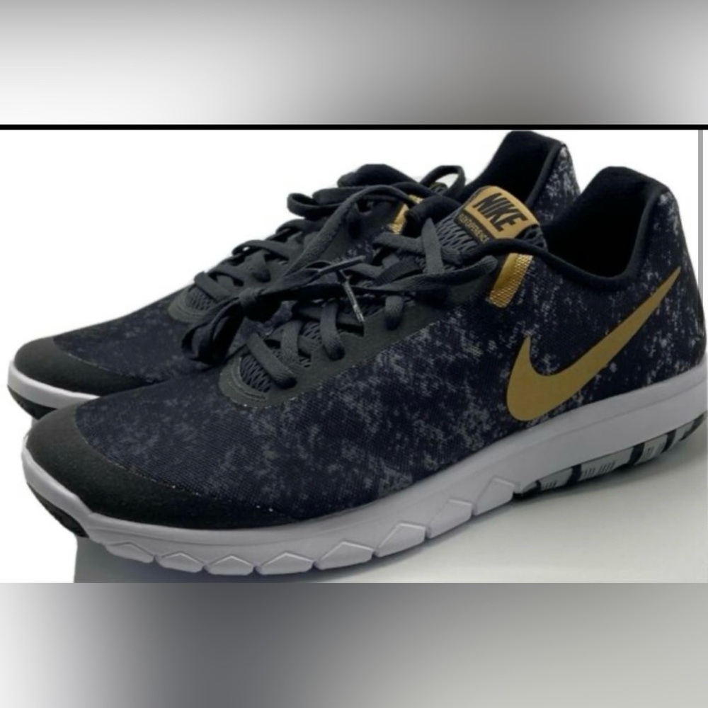 Nike Women’s Experience Rn Black and Gold Running Shoes - Picture 3 of 5